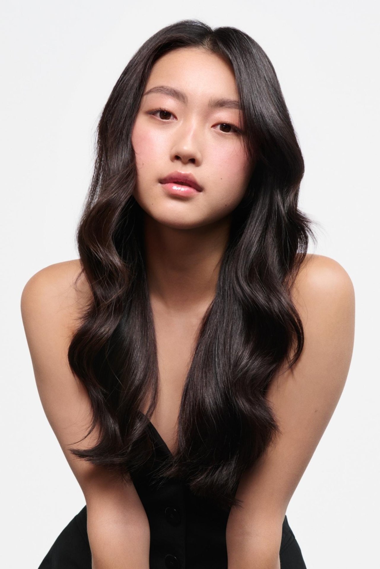  Modelo con cabello con volumen